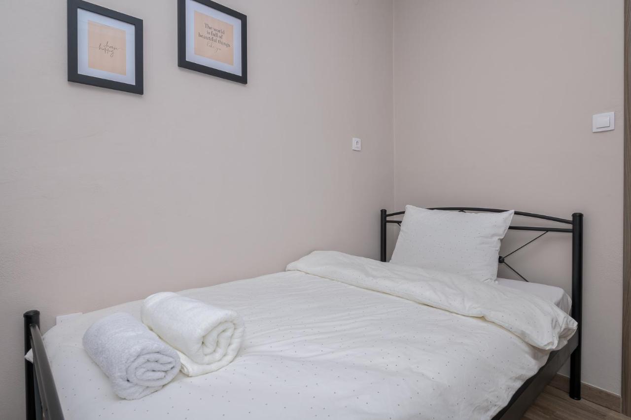 Deluxe Central 2 Bdr Apartment Alexandroupoli Bagian luar foto